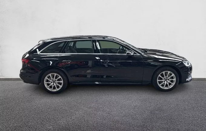 AUDI A4 Avant 30 TDI 136 S tronic 7 Business Line extérieur côté droit 213422