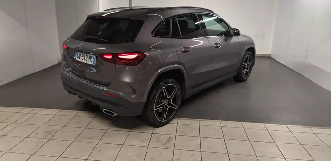 MERCEDES GLA 250 e 8G-DCT AMG Line extérieur trois quart arrière droit 2132759