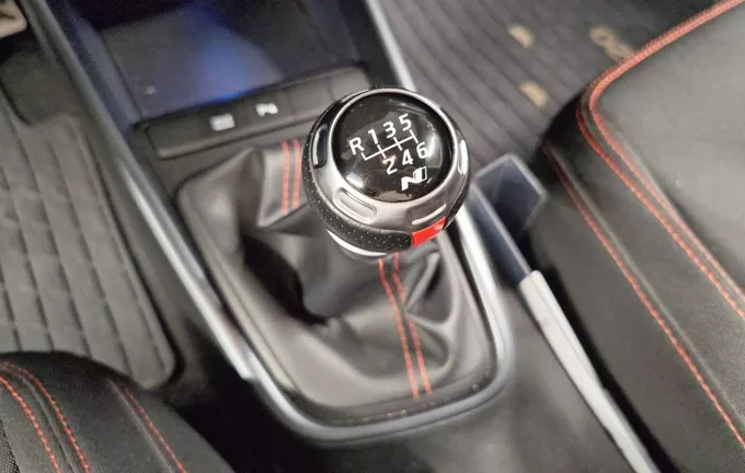 HYUNDAI I20 1.0 T-GDi 100 DCT-7 Hybrid 48V N Line Creative photo 13 13977