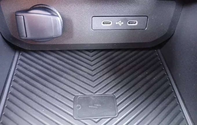 DACIA DUSTER Hybrid-G 150 4x4 Journey photo 20 946188