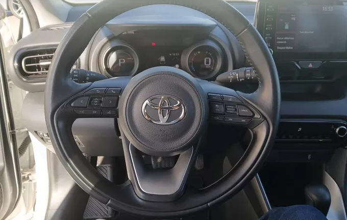 TOYOTA YARIS Hybride 116h Design photo 12 1103318
