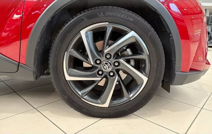 TOYOTA C-HR Hybride 2.0L Design Ultimate photo 9 1103830