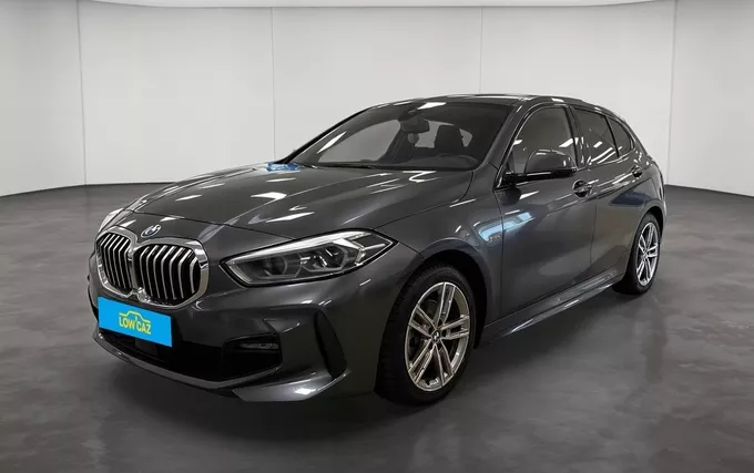 BMW SERIE 1 118i 136 ch DKG7 M Sport extérieur trois quart avant gauche 213658