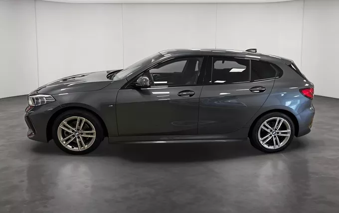 BMW SERIE 1 118i 136 ch DKG7 M Sport extérieur côté gauche 213658
