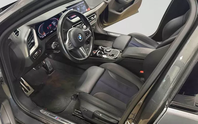 BMW SERIE 1 118i 136 ch DKG7 M Sport photo 11 213658