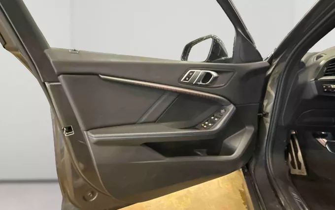 BMW SERIE 1 118i 136 ch DKG7 M Sport photo 20 213658