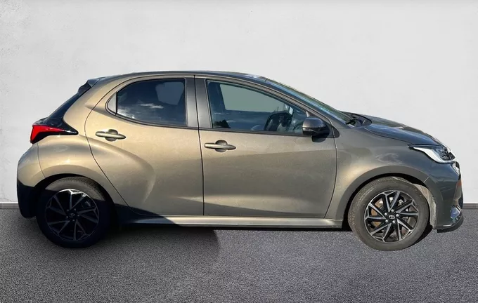 TOYOTA YARIS Hybride 116h Design extérieur côté droit 1103357