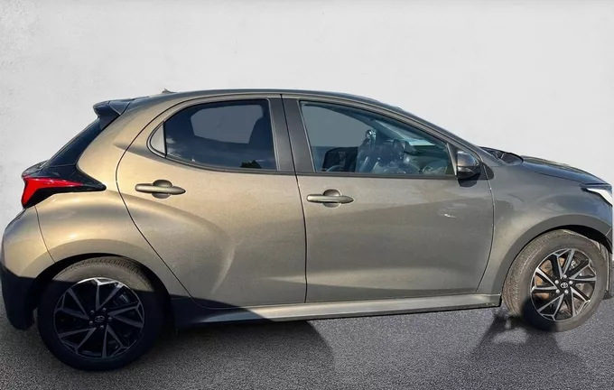 TOYOTA YARIS Hybride 116h Design extérieur trois quart arrière droit 1103357