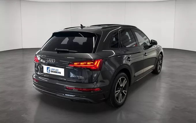AUDI Q5 50 TFSIe 299 S tronic 7 Quattro Avus extérieur trois quart arrière droit 2132243