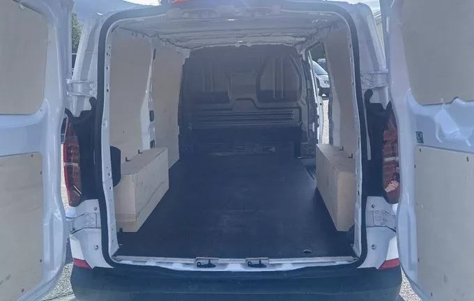VOLKSWAGEN UTILITAIRES TRANSPORTER VAN L1H1 2.0 TDI 170 BVA8 4MOTION BUSINESS extérieur trois quart arrière gauche 6642