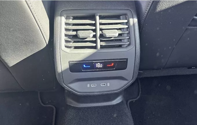 CUPRA LEON Sportstourer eHybrid 272 ch DSG6 VZ photo 17 2130654