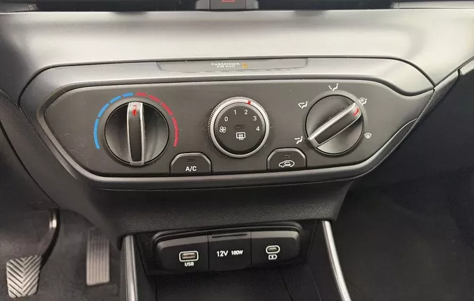 HYUNDAI I20 1.2 79 Initia photo 14 13500