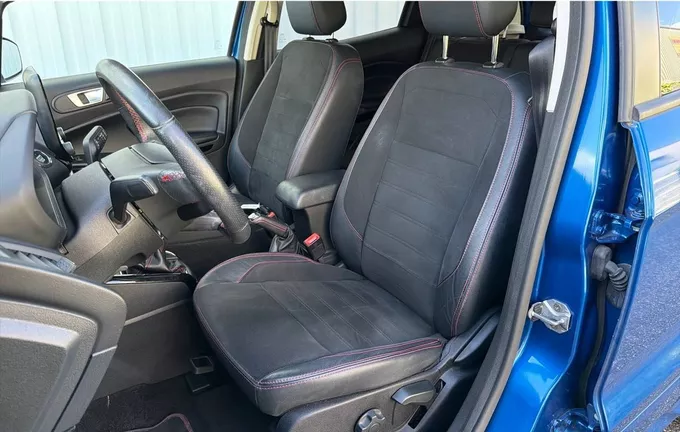 FORD ECOSPORT 1.5 EcoBlue 125ch S&S BVM6 ST-Line extérieur trois quart arrière droit 2130746