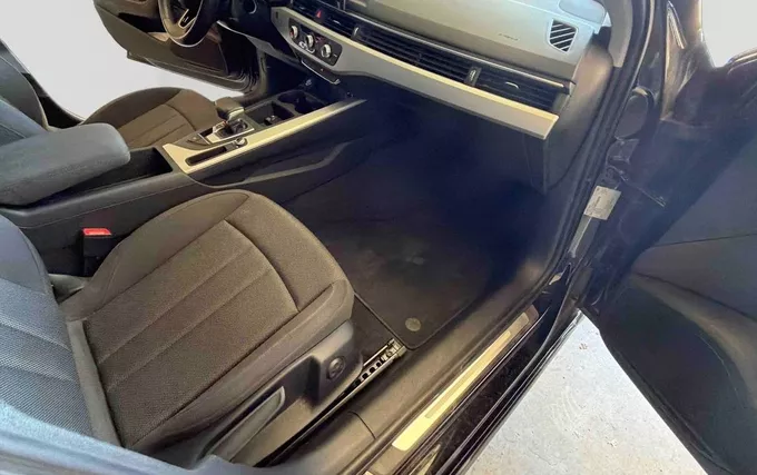 AUDI A4 Avant 35 TFSI 150 S tronic 7 Business Line photo 18 213575