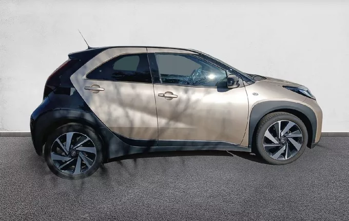 TOYOTA AYGO X 1.0 VVT-i 72 Collection extérieur côté droit 1103744