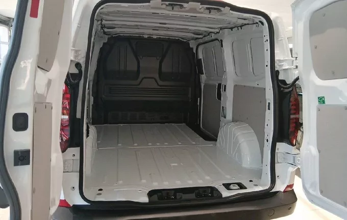 VOLKSWAGEN UTILITAIRES TRANSPORTER VAN L1H1 2.0 TDI 150 BVA8 BUSINESS photo 10 6631