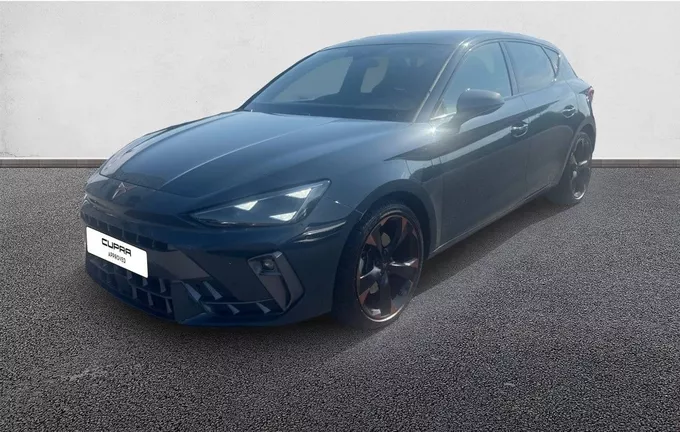CUPRA LEON eHybrid 204 ch DSG6 V extérieur trois quart avant gauche 2131079