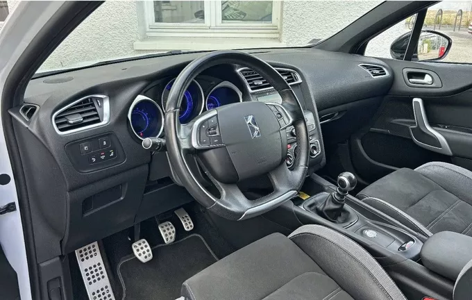 DS DS4 CROSSBACK PureTech 130 S&S BVM6 Sport Chic photo 13 2128886