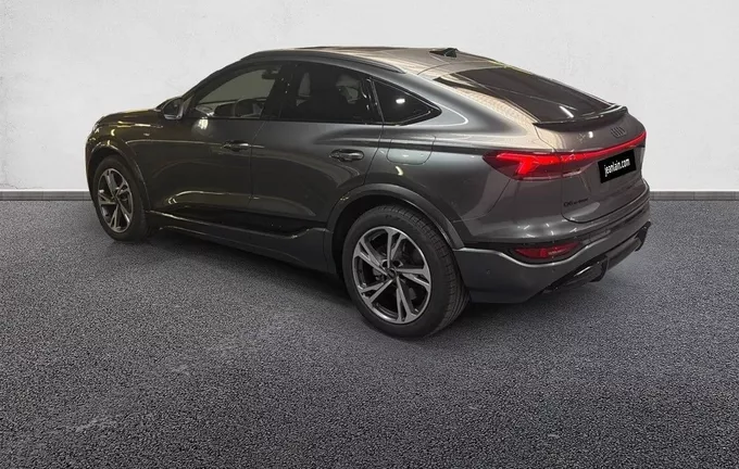 AUDI Q6 E-TRON SPORTBACK 428 ch 100 kWh quattro Competition extérieur trois quart arrière gauche 5619