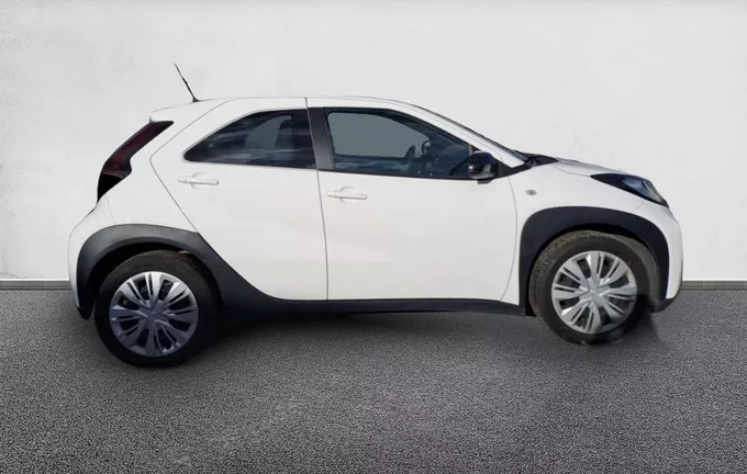 TOYOTA AYGO X 1.0 VVT-i 72 Dynamic extérieur côté droit 1103050