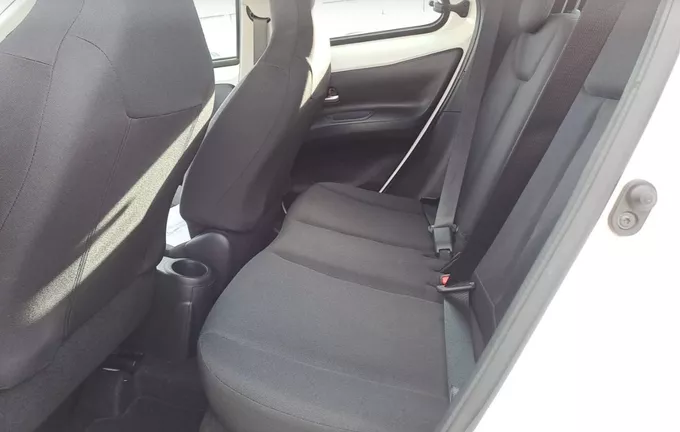 TOYOTA AYGO X 1.0 VVT-i 72 Dynamic photo 17 1103050
