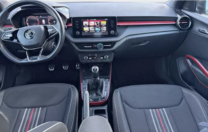 SKODA FABIA 1.0 TSI 95 ch BVM5 Monte-Carlo extérieur trois quart avant droit 2124798