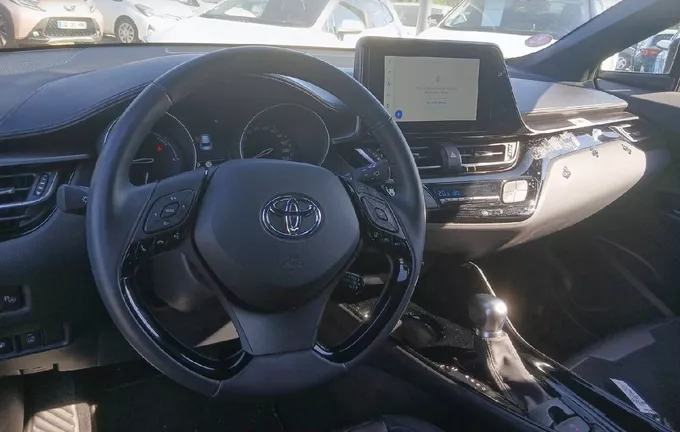 TOYOTA C-HR Hybride 2.0L Collection photo 18 1103646