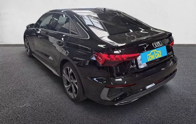 AUDI A3 Berline 40 TDI 200 S tronic 7 Quattro S Line extérieur trois quart arrière gauche 213435