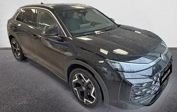 VOLKSWAGEN T-ROC 1.5 eTSI EVO2 Hybrid 150 ch DSG7 R-Line extérieur trois quart avant droit 7441