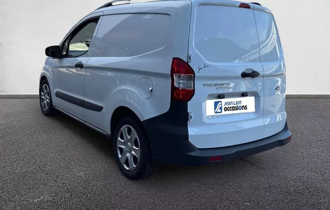 FORD TRANSIT COURIER FGN 1.5 TDCI 100 BV6 AMBIENTE extérieur trois quart arrière gauche 106275