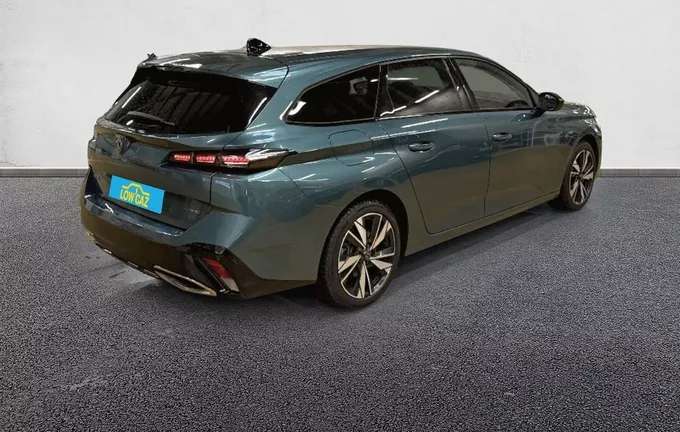 PEUGEOT 308 SW PHEV 180 e-EAT8 Allure extérieur trois quart arrière droit 213504