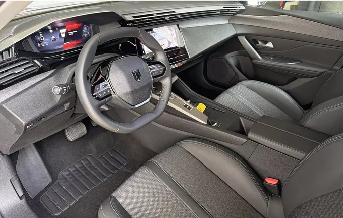 PEUGEOT 308 Hybrid 136 e-DCS6 Allure photo 13 213485