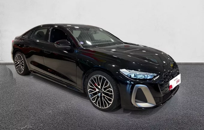 AUDI A5 TFSI 204 ch S tronic 7 Quattro S line extérieur trois quart avant droit 2123948