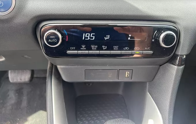 TOYOTA YARIS Hybride 116h Dynamic photo 14 1103327