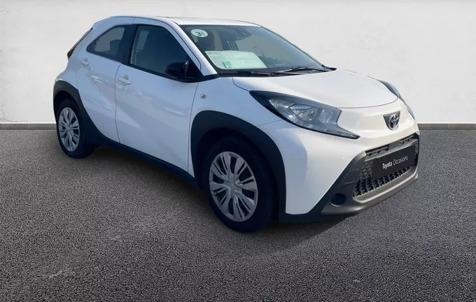 TOYOTA AYGO X 1.0 VVT-i 72 Dynamic extérieur trois quart avant droit 1103455