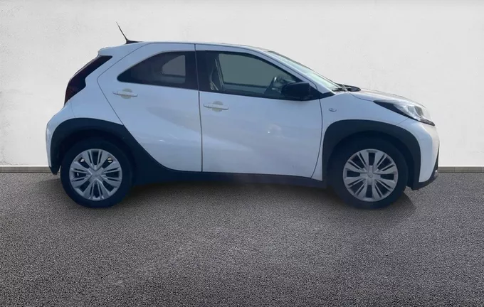 TOYOTA AYGO X 1.0 VVT-i 72 Dynamic extérieur côté droit 1103455
