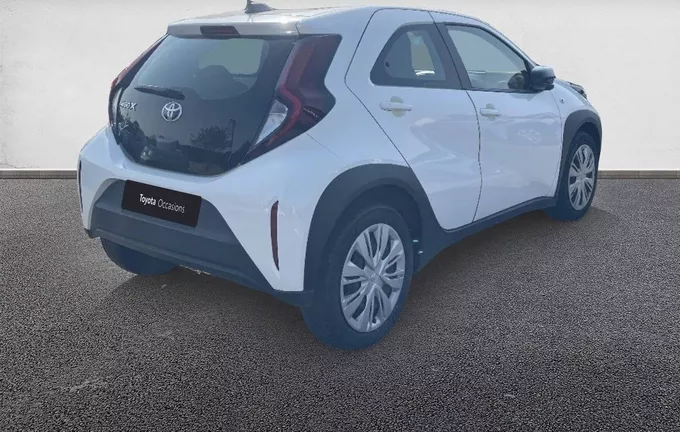 TOYOTA AYGO X 1.0 VVT-i 72 Dynamic extérieur trois quart arrière droit 1103455