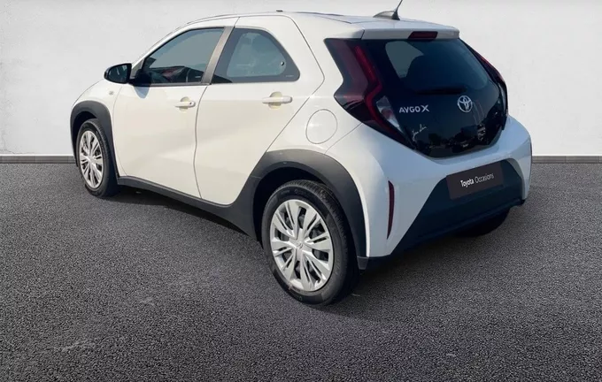 TOYOTA AYGO X 1.0 VVT-i 72 Dynamic extérieur trois quart arrière gauche 1103455