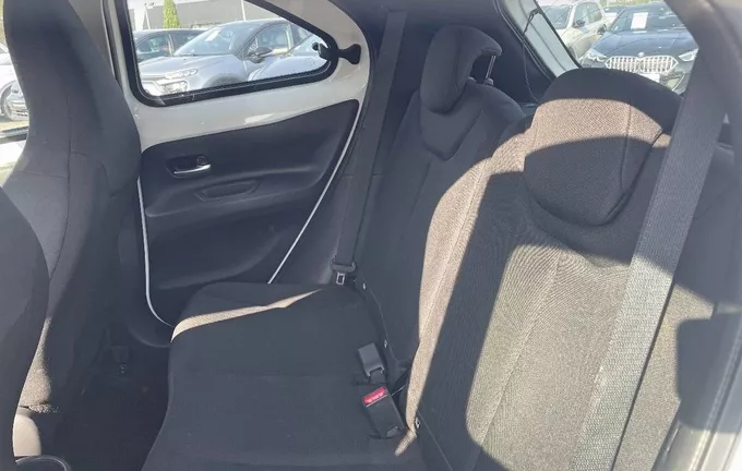 TOYOTA AYGO X 1.0 VVT-i 72 Dynamic photo 17 1103455