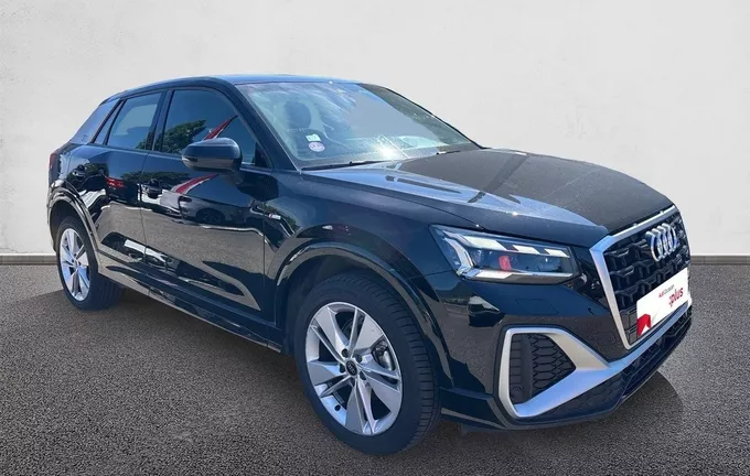AUDI Q2 35 TFSI 150 S tronic 7 S line extérieur trois quart avant droit 2129799