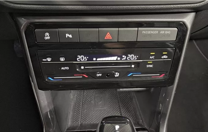 VOLKSWAGEN T-CROSS 1.0 TSI 110 Start/Stop DSG7 R-Line Tech photo 19 2130520