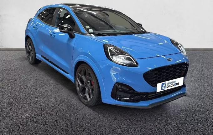 FORD PUMA 1.5 EcoBoost 200 ch S&S BVM6 ST extérieur trois quart avant droit 2130591