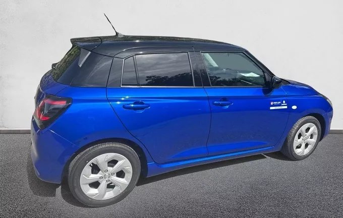 SUZUKI SWIFT 1.2 Dualjet Hybrid Auto Privilège extérieur trois quart avant droit 759998