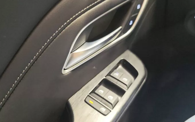 MG ZS 1.5 L Hybrid+ 197 ch Luxury photo 20 601279