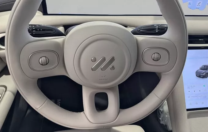 MG IM5 4WD photo 12 9564