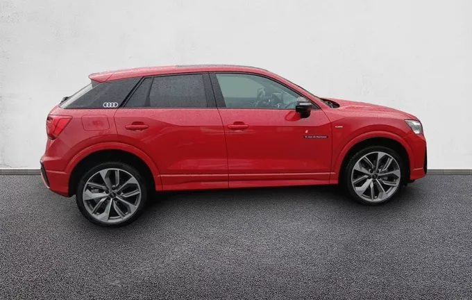 AUDI Q2 35 TDI 150 S tronic 7 Black Edition extérieur côté droit 2124055