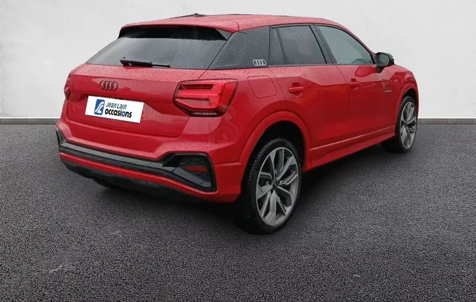 AUDI Q2 35 TDI 150 S tronic 7 Black Edition extérieur trois quart arrière droit 2124055