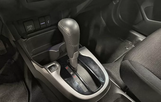 HONDA JAZZ 1.3 i-VTEC Exclusive Navi CVT photo 13 213275