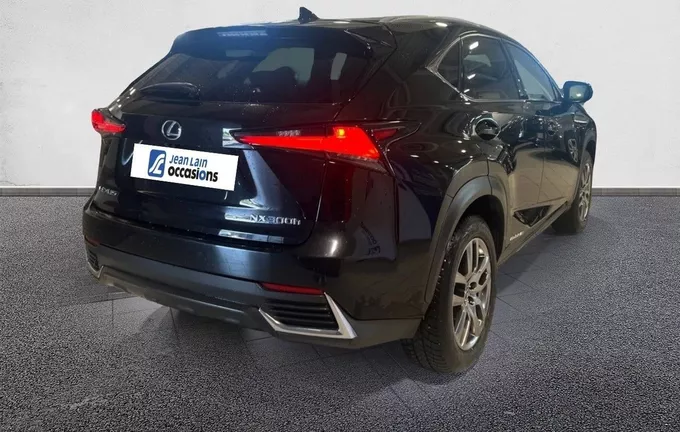 LEXUS NX 300h 4WD Luxe extérieur trois quart arrière droit 1103629