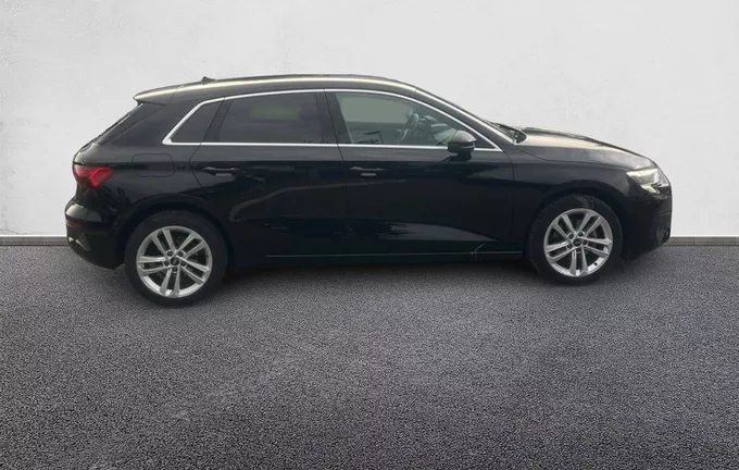 AUDI A3 Sportback 30 TDI 116 S tronic 7 Business Executive extérieur côté droit 560670
